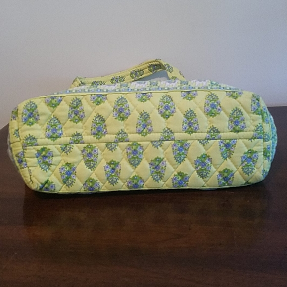 Retired Vera Bradley tote and wallet - Picture 4 of 6